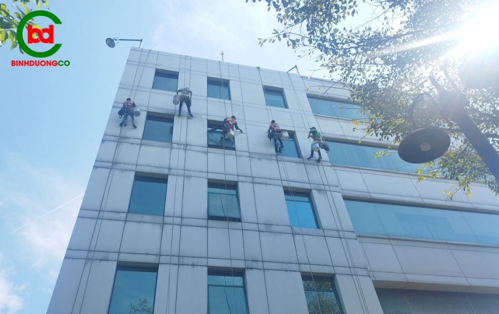 Dịch Vụ Lau Kính Bình Dương